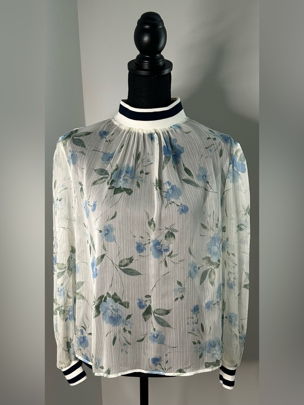 NWOT French Connection Floral Pleated LongSleeve Sheer Top w/Contrast Rib Collar